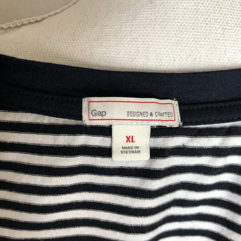 Gap Muscle Crop Top - Picture 4 of 5